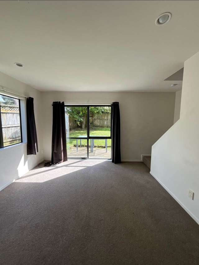 13/36 West Coast Road Glen Eden_2