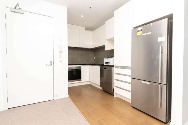 306/26C Racecourse Parade 10016_2