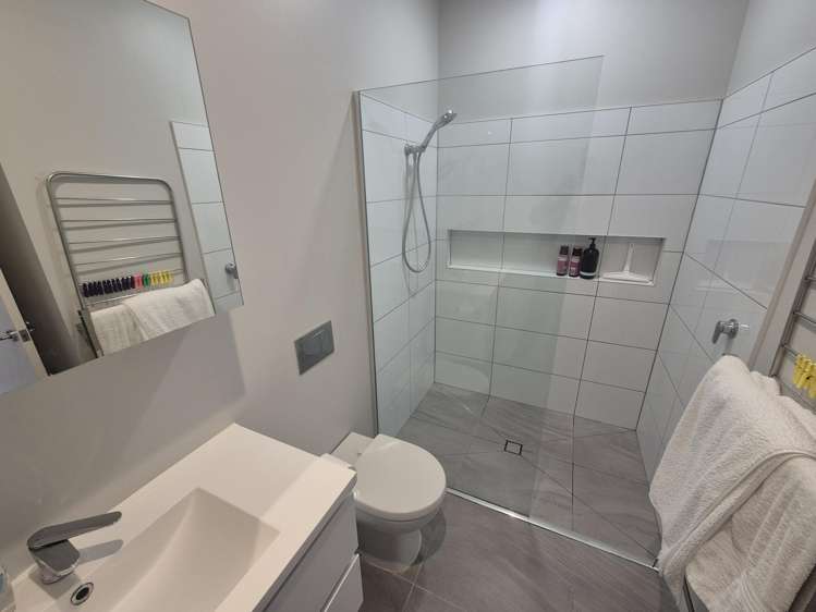 7/2 Northpoint Street Plimmerton_7