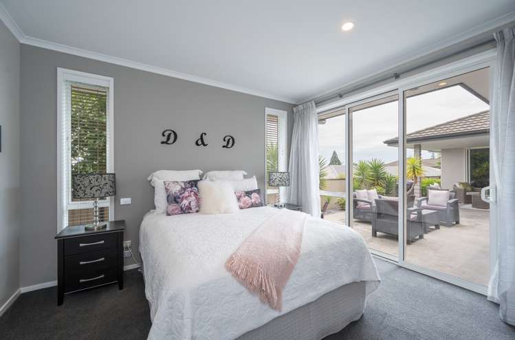 3 Norfolk Place Stoke_12