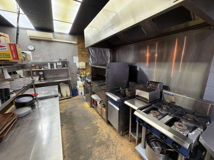 Shop A 402-404 Great North Road Henderson_7