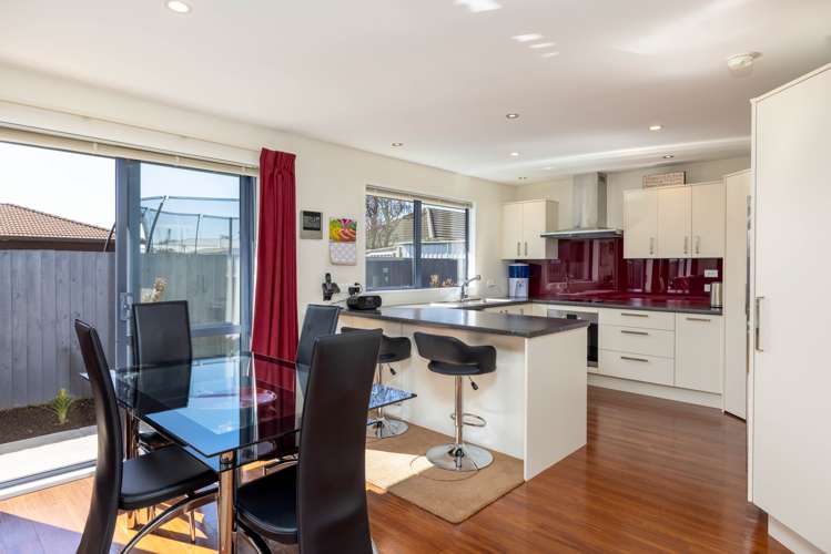 35 Loughton Street Burwood_5