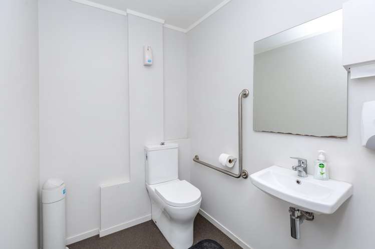 Unit 11/225 Ngaumutawa Road Masterton_9