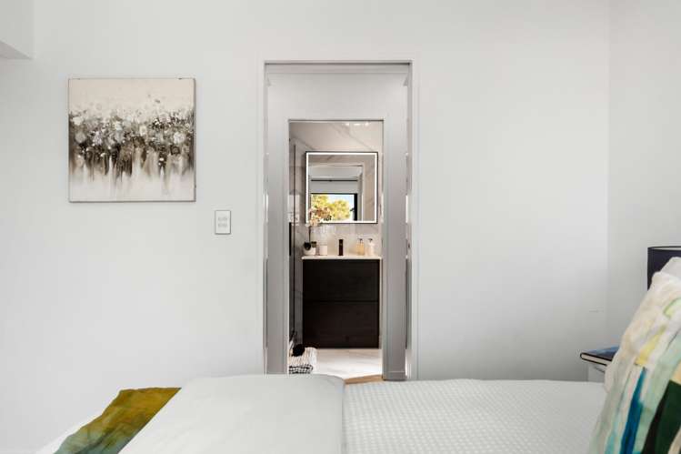 1/131 Botany Road Botany Downs_21