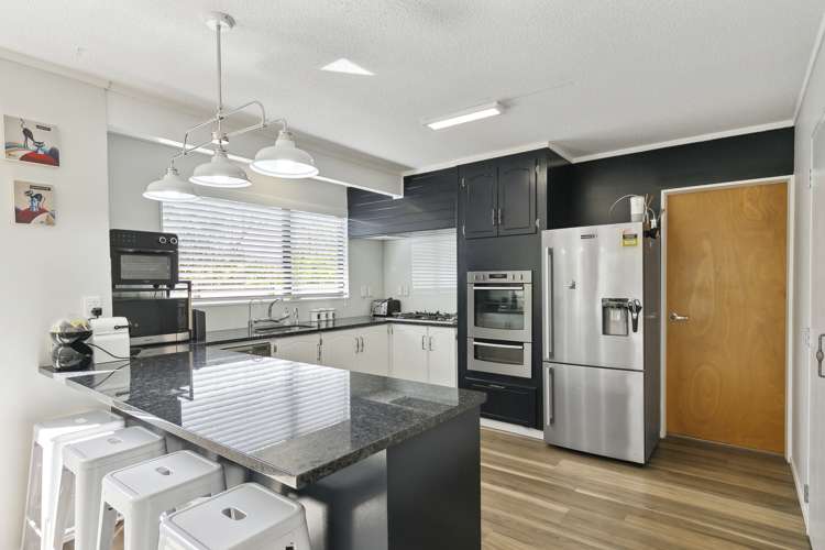 18 Duval Grove Tawa_8