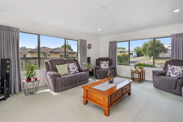 57 Basley Road Owhata_4