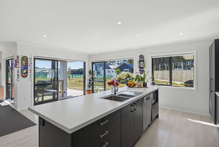 21 Mowhia Grove Waitarere Beach_4