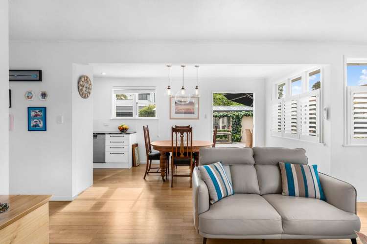 197 Riverside Avenue Pt England_7