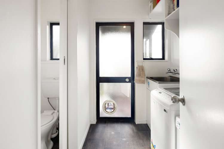 13 Point Street Raglan_11