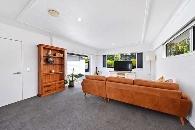 23 Glenfern Road Mellons Bay_4