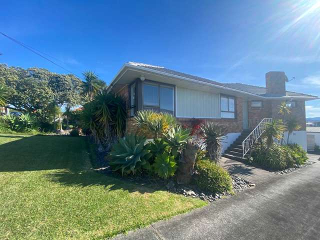 Spacious Family Home in the Heart of Blockhous...