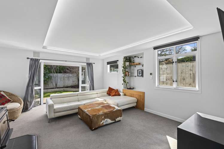 8 York Crescent Westown_12