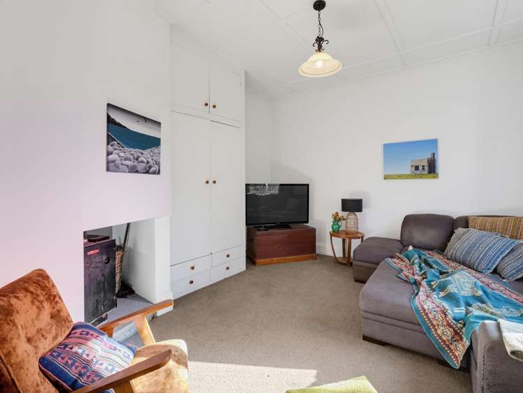 262 High Street Dannevirke_18