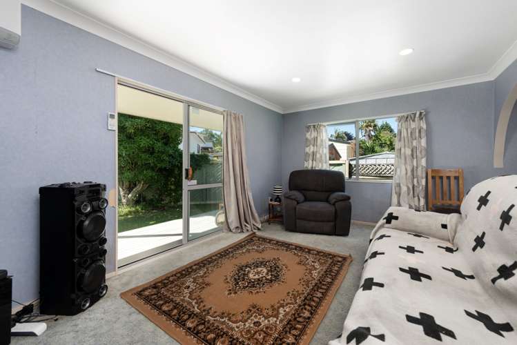 32 Meadowland Street Matua_5