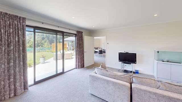 52 Geoff Geering Drive Netherby_4