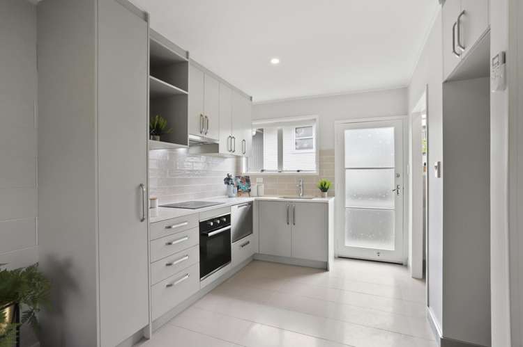 2/59 Newington Road Henderson_8