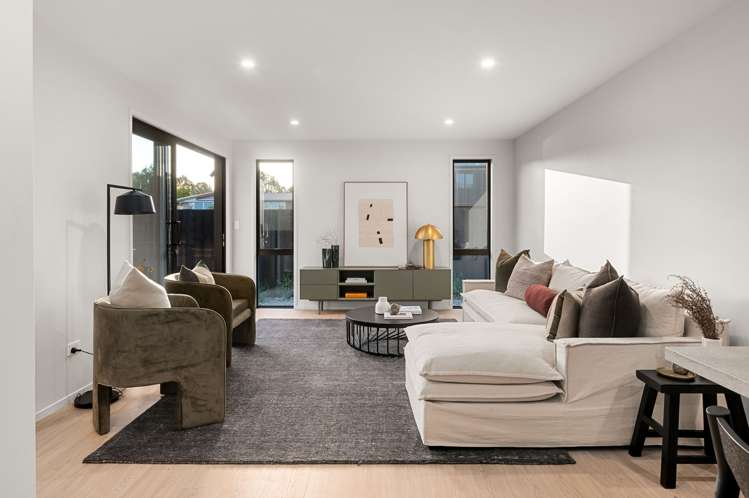 2/3 Tauhara Drive_3