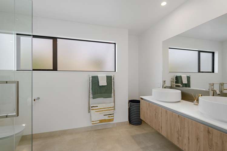 1/18 Rhodes Street Merivale_11