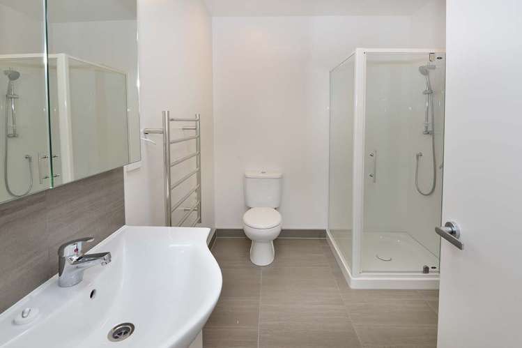 4/45 Karepiro Drive Stanmore Bay_6