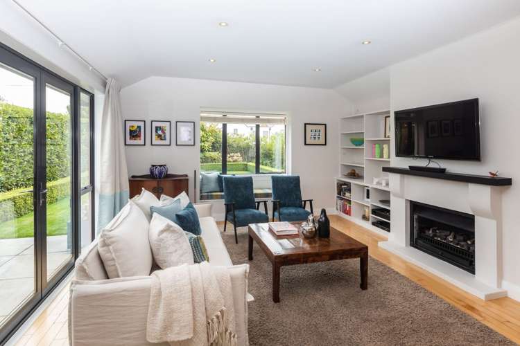 11 Lloyd Street Strowan_12