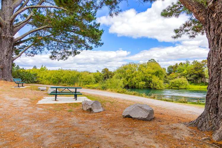 955 River Road Queenwood_25