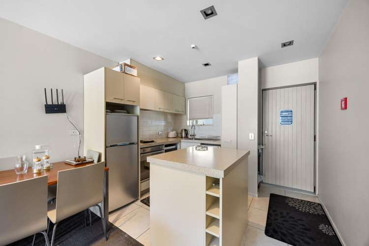 19/13 Plantation Road_3