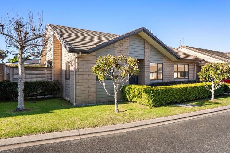 38 Royalle Mews Botany Downs_15