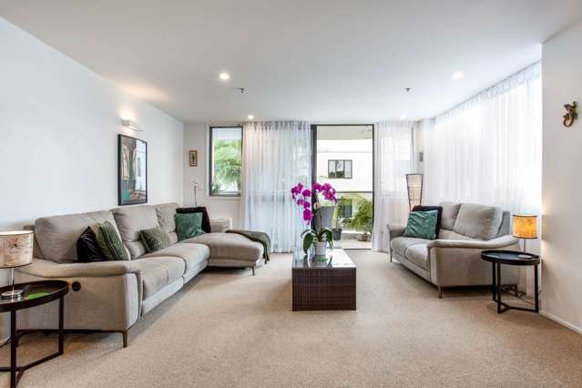 2D/171 Hurstmere Road Takapuna_4