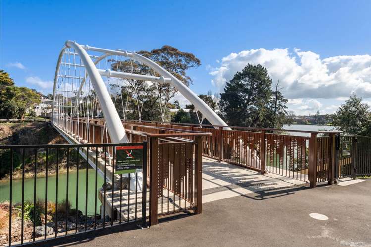 1 & 2 /42 Church Crescent Panmure_3