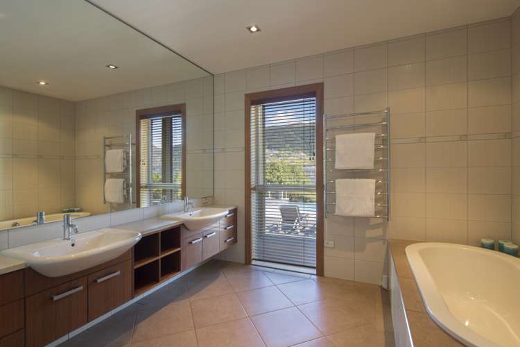 371 Peninsula Road Kelvin Heights_12