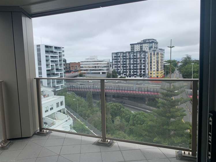 9a/36 Day Street Auckland Central_6