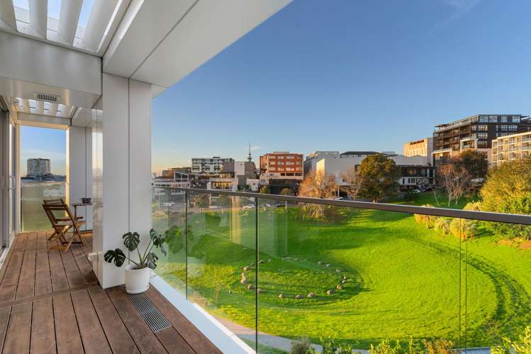 411/15 Rendall Place Eden Terrace_0