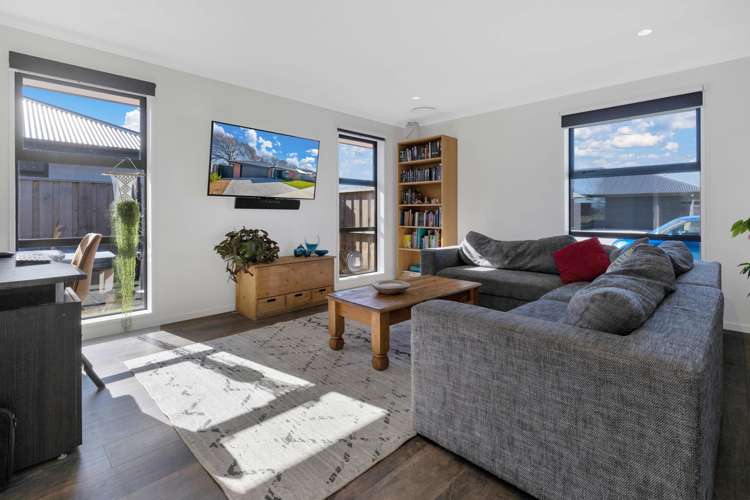 63 Quinn Crescent Woodend_5