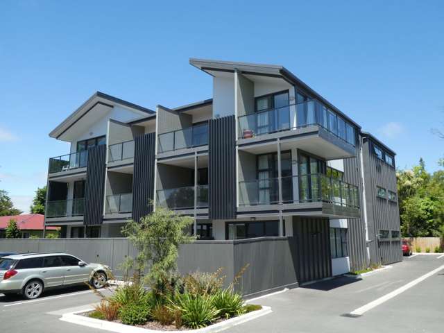CITY CENTRE - 2 BEDROOM APARTMENT, 1 OFF STREET PARK