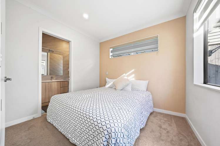 7 Bushfield Drive Flat Bush_11