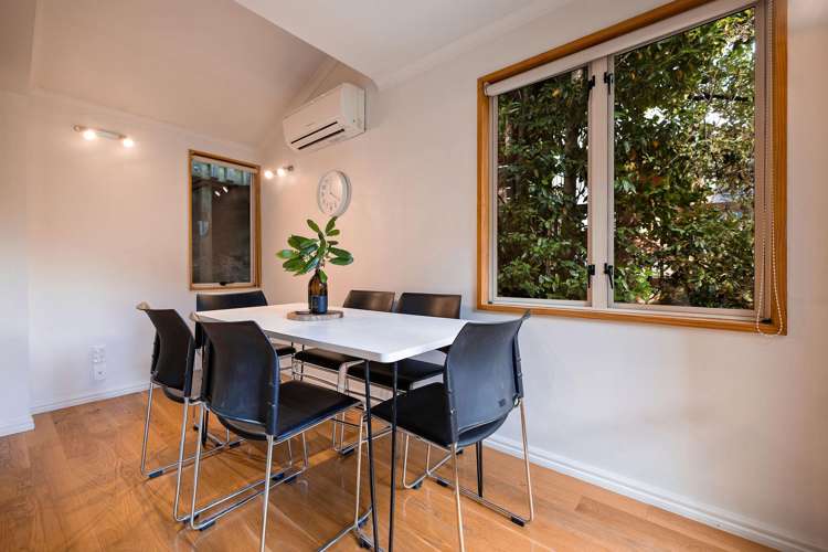 30A Mackinnon Terrace Sunshine Bay_3