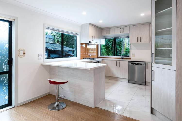 2/32a Blockhouse Bay Road Avondale_3
