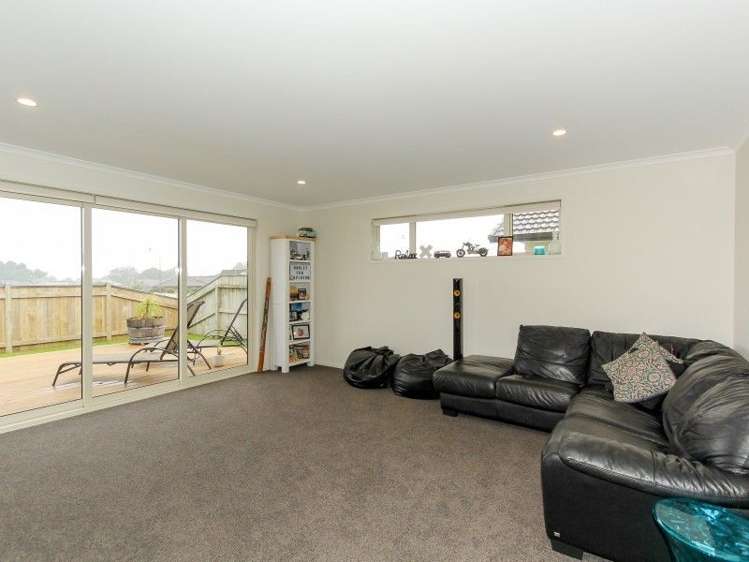 9 Honeyfield Drive Whalers Gate_2