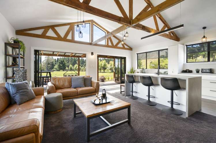 156 Williams Road Tokomaru_14