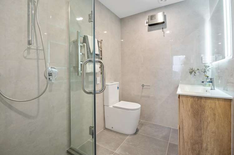 4F Meadowvale Avenue Forrest Hill_13