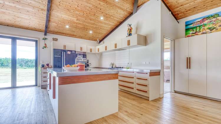 38 Elingamite Drive Pukenui_11