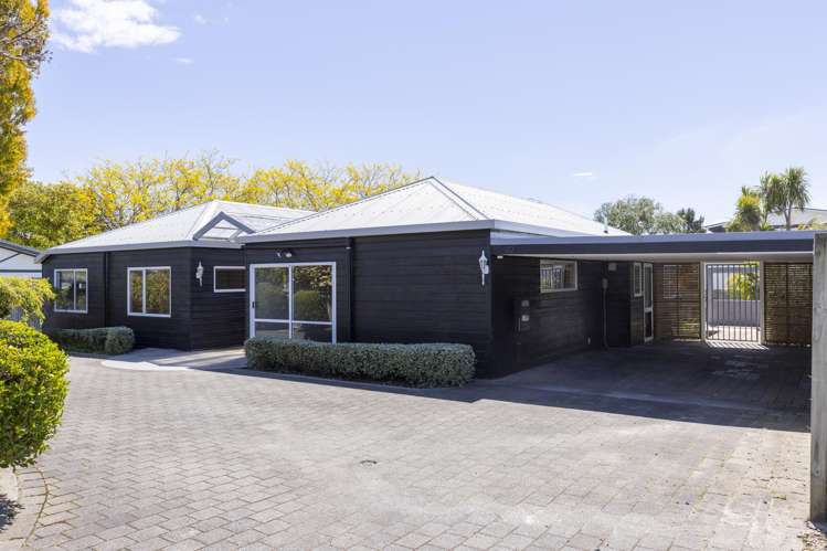 1 and 2/20 Stanley Street Wharewaka_2