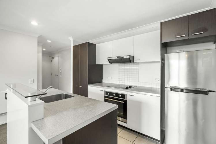 2J/160 Symonds Street Eden Terrace_5