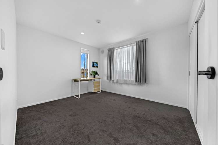 6 Manahau Lane Flat Bush_14