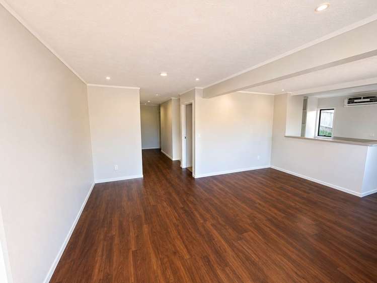 35 Cyclarama Crescent Massey_17