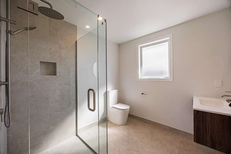 63 Pelorus Avenue Poraiti_10