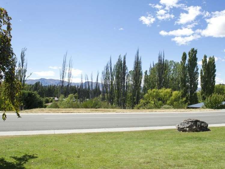 2 Mclellan Place Albert Town_4