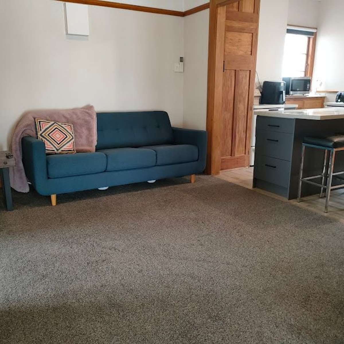 Quiet & private rear apartment 3