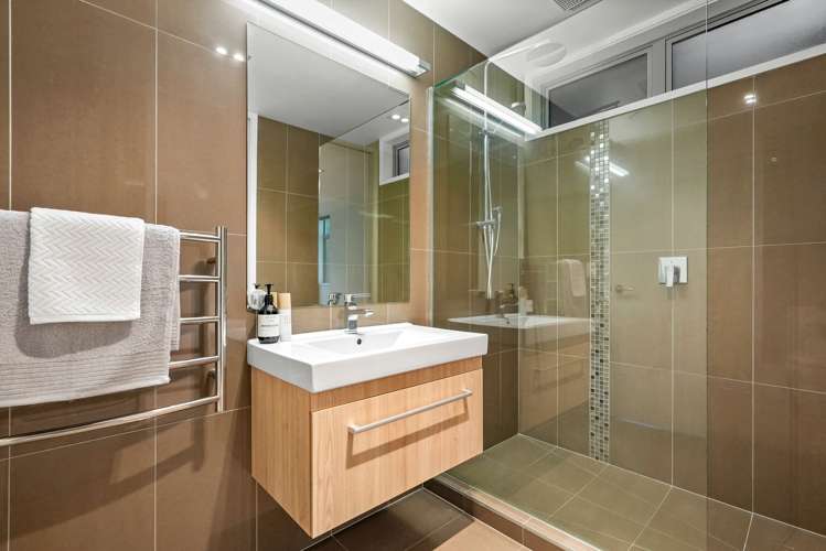 86A Churchill Road Murrays Bay_16