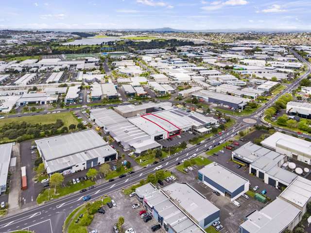 3/35 William Pickering Drive Albany_2